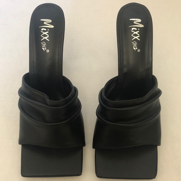 Mixx Shuz Shoes - Mixx Shuz square front black heels